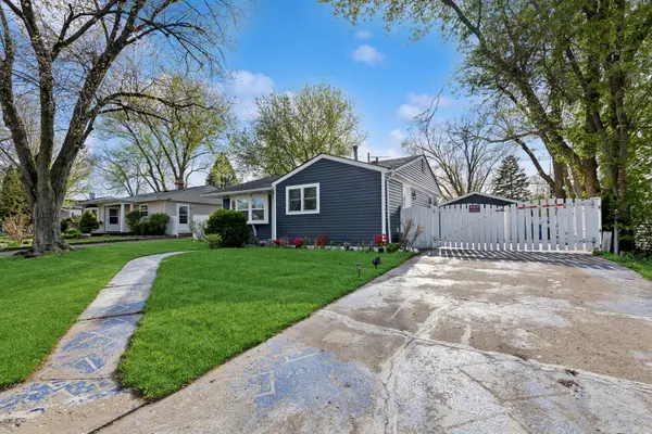 80 Birch ST, Carpentersville, IL 60110