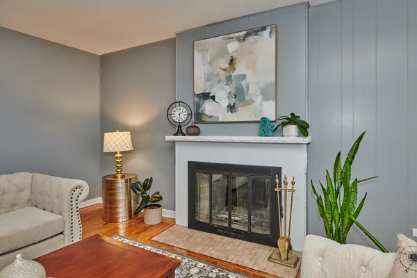 5500 Harvard TER, Skokie, IL 60077