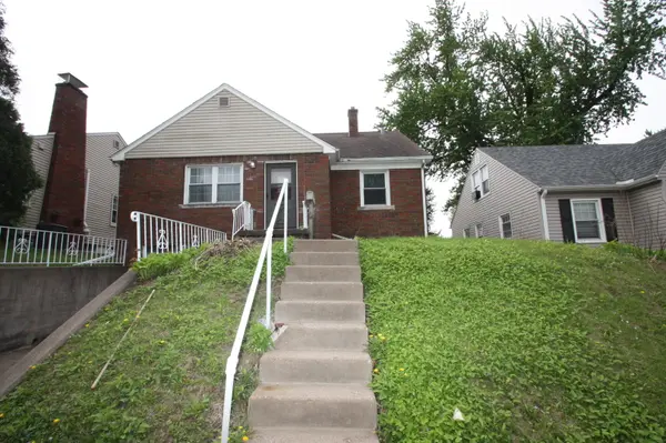 2519 E Locust ST, Davenport, IA 52803
