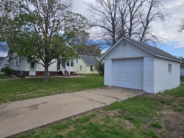 602 NE 2nd ST, Aledo, IL 61231