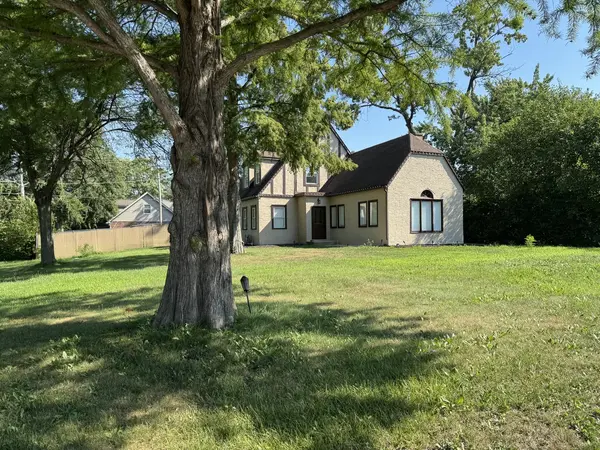 395 Surrey LN, Crete, IL 60417
