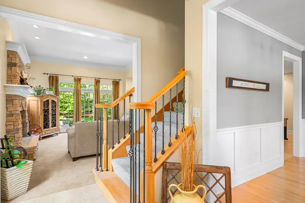 617 Sheffield CIR, Sugar Grove, IL 60554