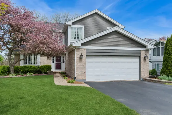 550 Rose LN, Bartlett, IL 60103