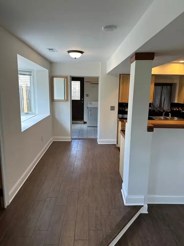 4737 Winchester AVE, Lisle, IL 60532