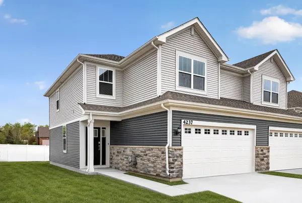 4237 Meadowridge RD, Woodstock, IL 60098