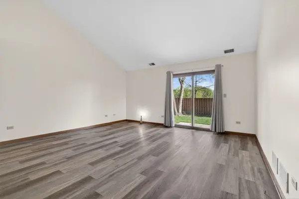 3431 Lake Side CIR, Joliet, IL 60431