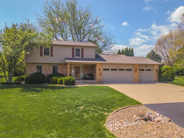 8833 Tamarac WAY,  Bloomington,  IL 61705