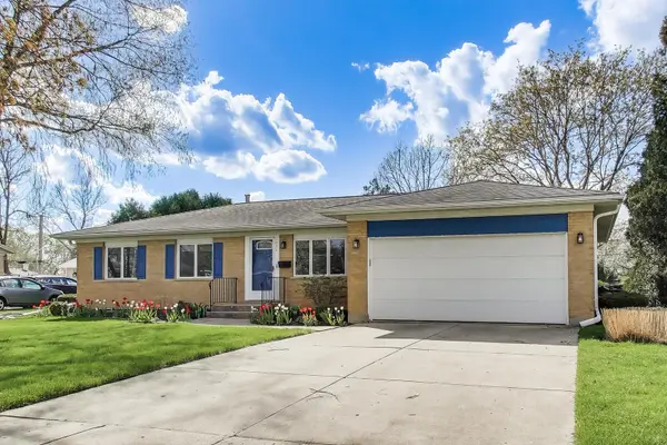1036 Clark LN, Des Plaines, IL 60016