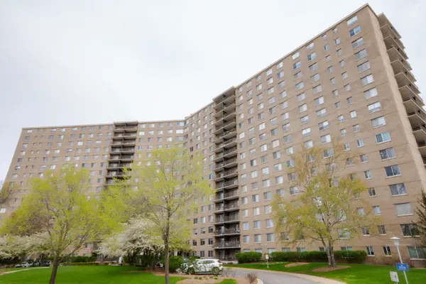 7033 N KEDZIE AVE #1408, Chicago, IL 60645