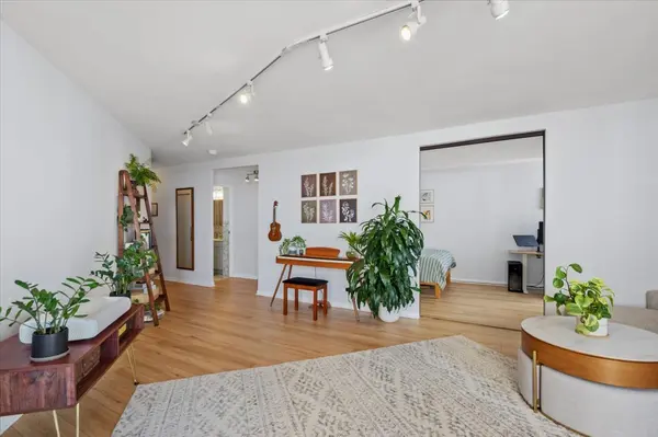 5320 N Sheridan RD #708, Chicago, IL 60640