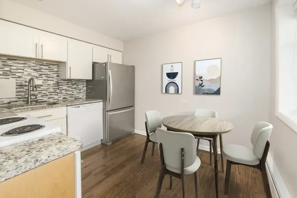 4258 N Greenview AVE #3E, Chicago, IL 60613