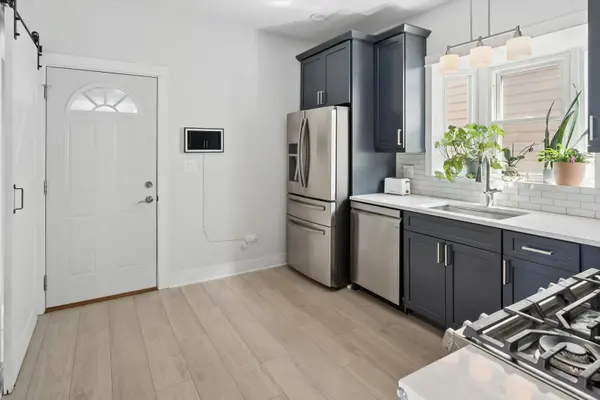 4826 W Pensacola AVE, Chicago, IL 60641