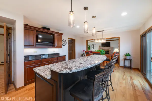 3025 Woods Creek LN, Algonquin, IL 60102