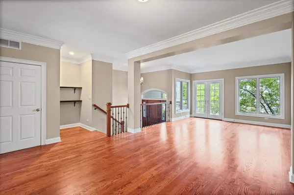 519 Brownstone DR, St. Charles, IL 60174