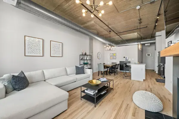758 N Larrabee ST #620, Chicago, IL 60654