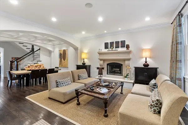 Address not disclosed, Chicago, IL 60618