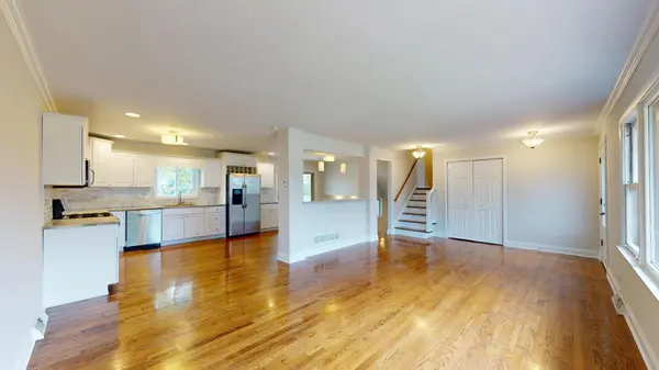 15505 OROGRANDE DR, Oak Forest, IL 60452