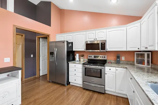 4038 Spartina CT, Bettendorf, IA 52722