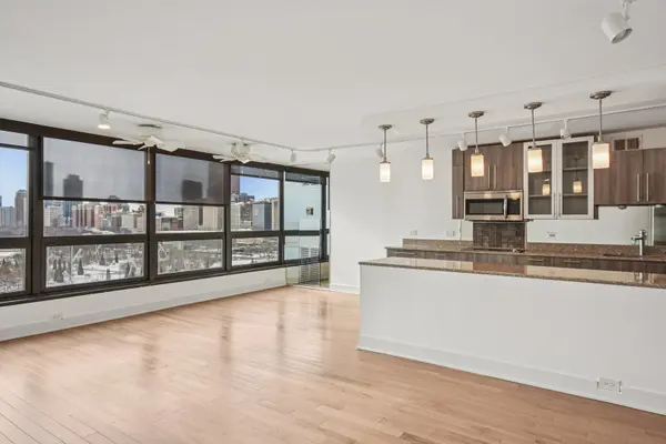 360 E Randolph ST #1102, Chicago, IL 60601