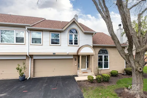 8026 Barrymore DR #37-2, Darien, IL 60561