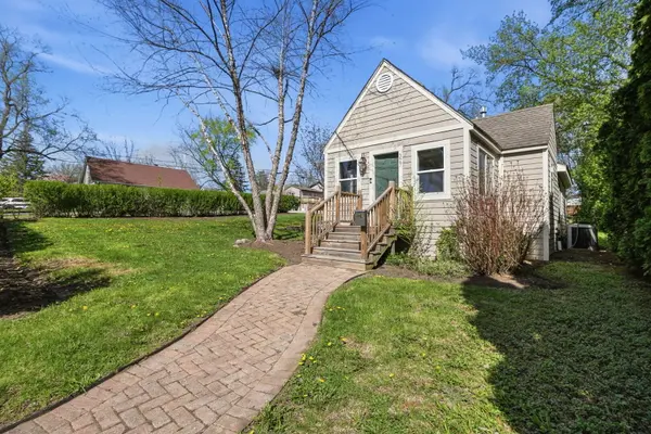 327 Kenwood DR, Round Lake Park, IL 60073