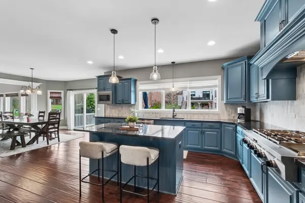 10835 Scarlet DR, Orland Park, IL 60467
