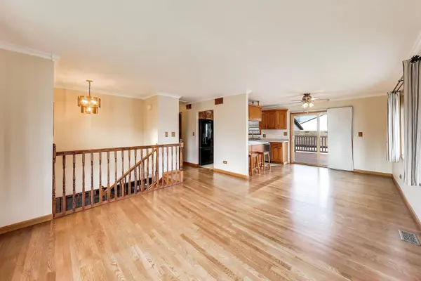 387 Lakewood DR, Antioch, IL 60002