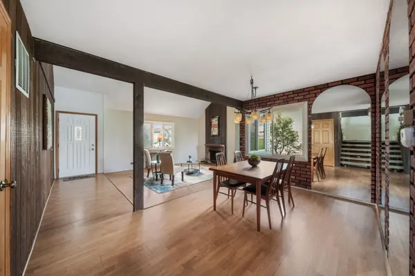 1217 Citation LN, Hanover Park, IL 60133