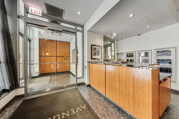 160 E Illinois ST #1005, Chicago, IL 60611