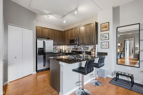 873 N Larrabee ST #409, Chicago, IL 60610