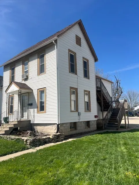 465 E State ST, Sycamore, IL 60178