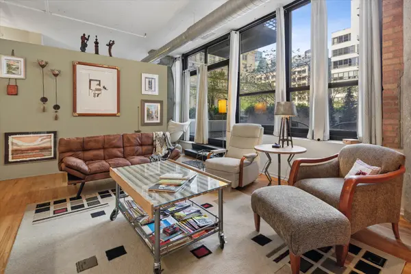 130 S Canal ST #220, Chicago, IL 60606