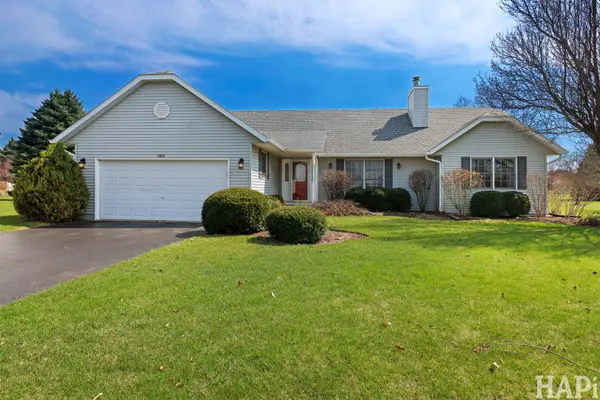 3800 Twin Oaks DR, Wonder Lake, IL 60097
