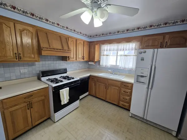 14831 Trumbull AVE, Midlothian, IL 60445