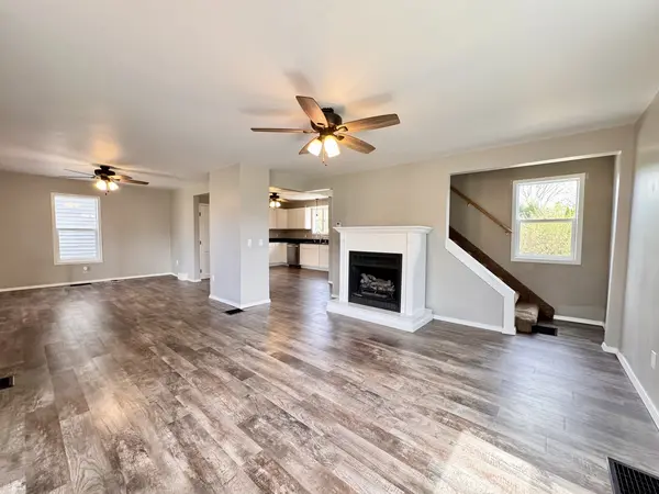 208 Hand AVE, Dixon, IL 61021