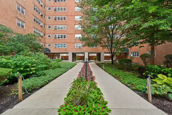 4960 N Marine DR #611, Chicago, IL 60640