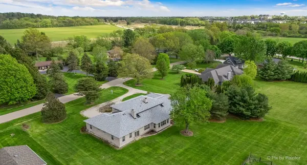 3N946 Babson LN, St. Charles, IL 60175