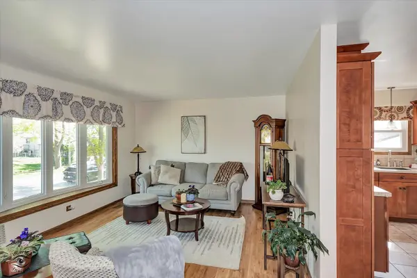 5641 Dover RD, Oak Forest, IL 60452