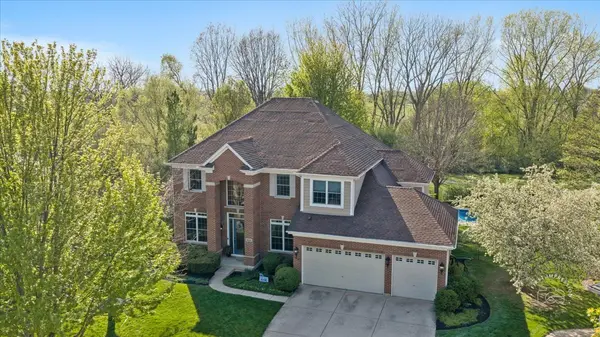 858 Hathaway CT, North Aurora, IL 60542