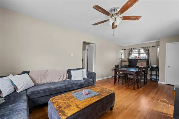 335 Silver ST, Elgin, IL 60123