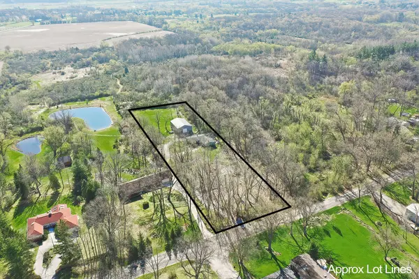 6715 Giant Oaks RD, Wonder Lake, IL 60097