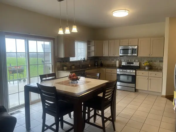 20414 GLEN VISTA LN, Crest Hill, IL 60403