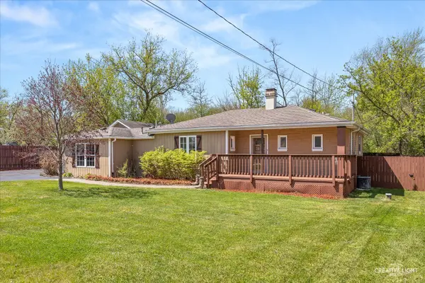 6N542 Wyoming AVE, St. Charles, IL 60174