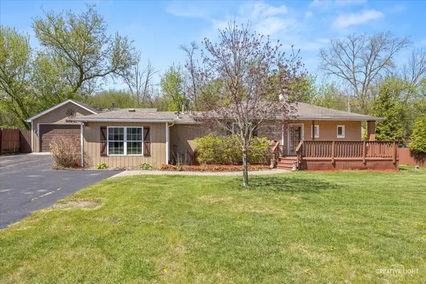 6N542 Wyoming AVE, St. Charles, IL 60174