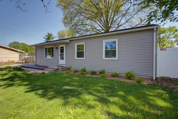 1404 Briarwood DR, Champaign, IL 61821