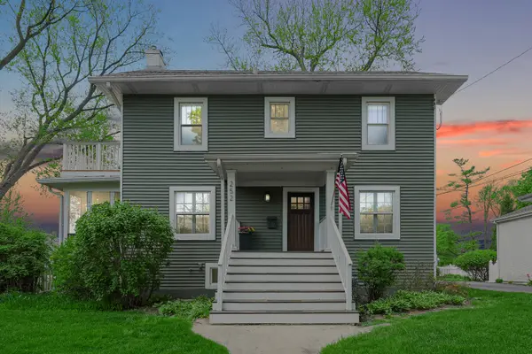 252 sunset AVE, Glen Ellyn, IL 60137