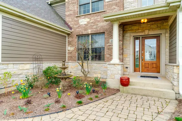 26384 N Pennway CIR, Wauconda, IL 60084