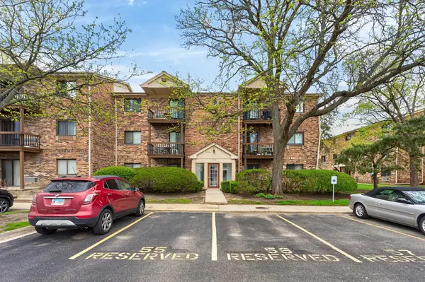 2219 NICHOLS RD #17A, Arlington Heights, IL 60004