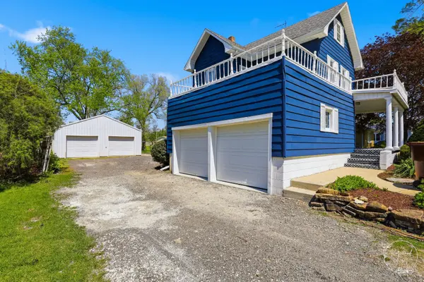 395 E 1st AVE, Clifton, IL 60927