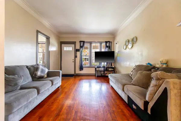 5610 S Honore ST, Chicago, IL 60636